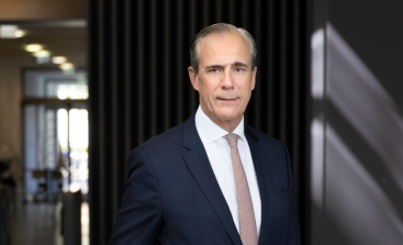 Portraitfoto von Dietmar Ilg, Mitglied des Vorstands der Rentenbank